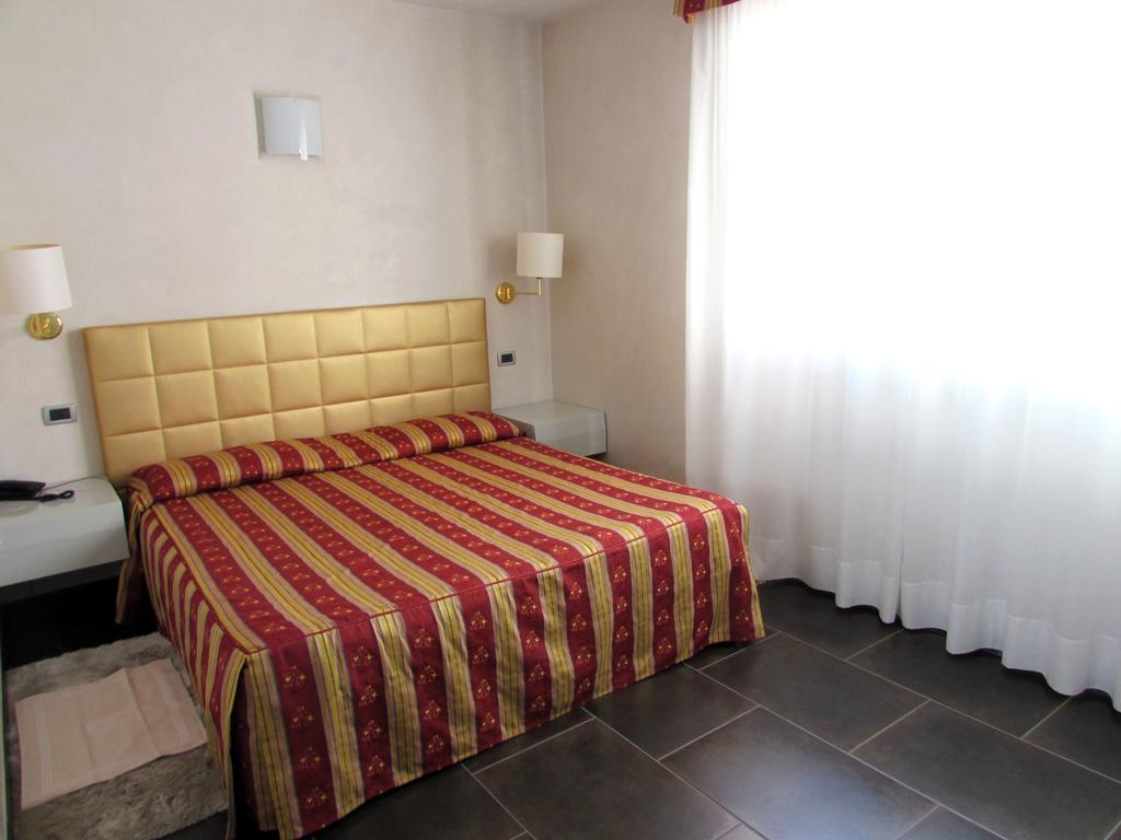 Hotel Dante Residence Mantova Exterior foto